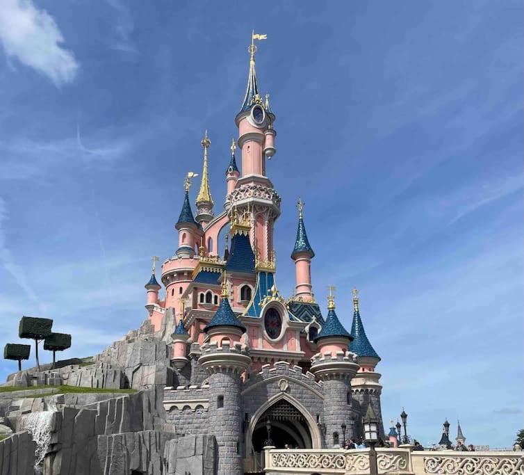 La Dolce Vita *Disney*Paris*Balcon* Мани льо Онгр Екстериор снимка